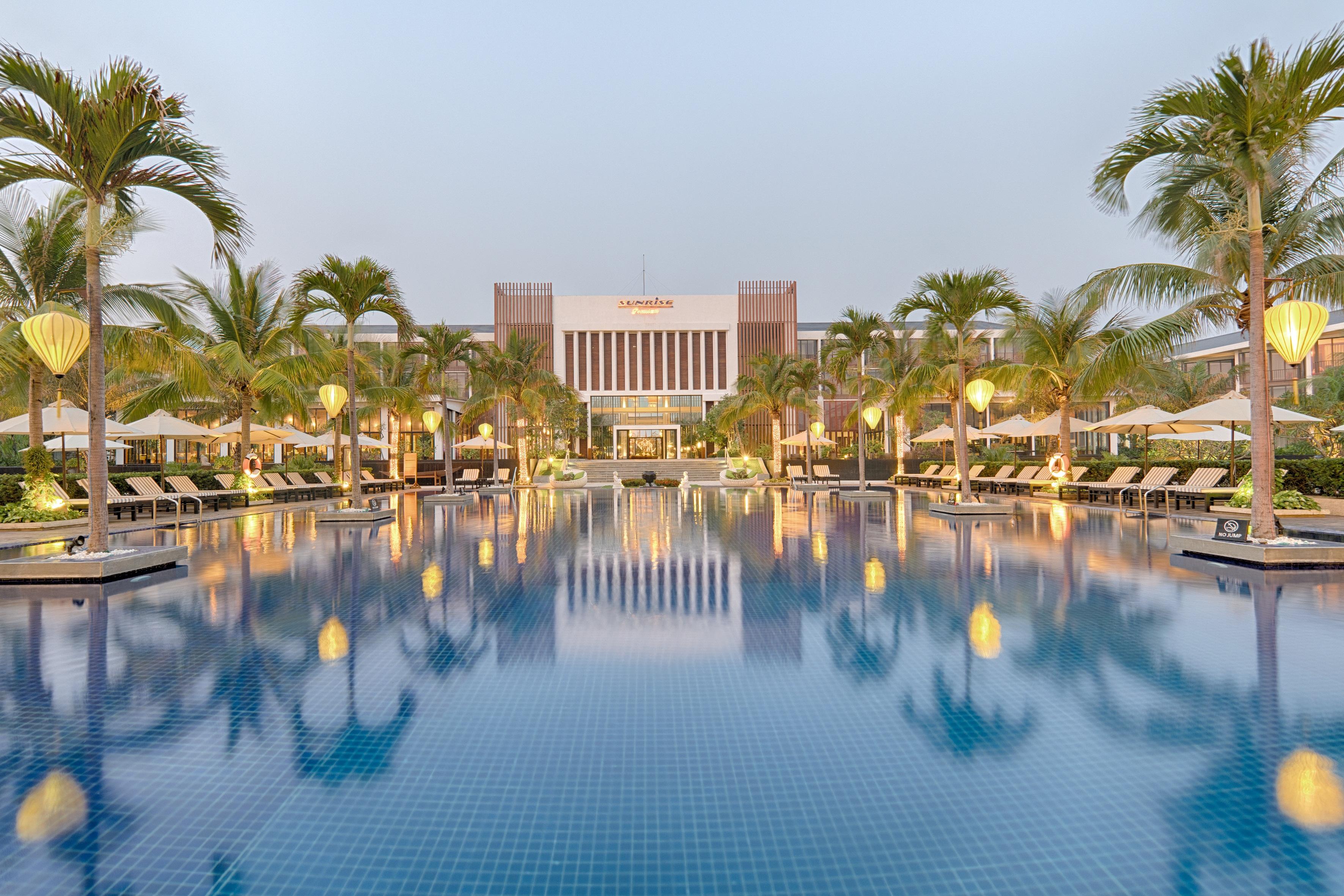 Sunrise Premium Resort & Spa Hoi An Exterior foto